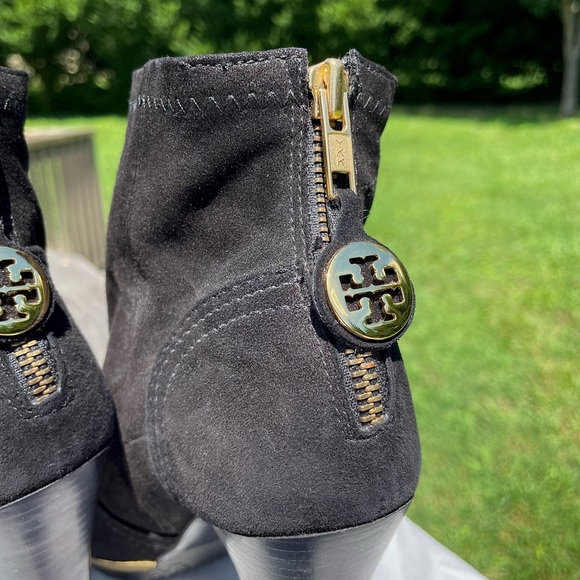 Tory Burch 7.5 Melrose Black Suede Booties - Picture 4 of 7